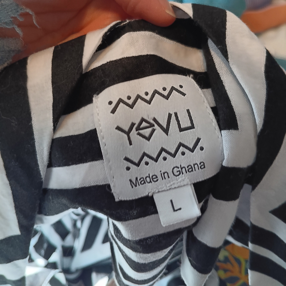 Yevu Black and White Geometric Pattern Dress Size M - Picture 3 of 3